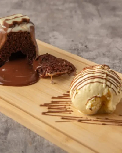 Small Molten Kinder with Ice Cream